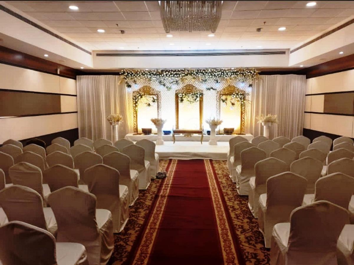 The Sahil Hotel Bombaj Zewnętrze zdjęcie