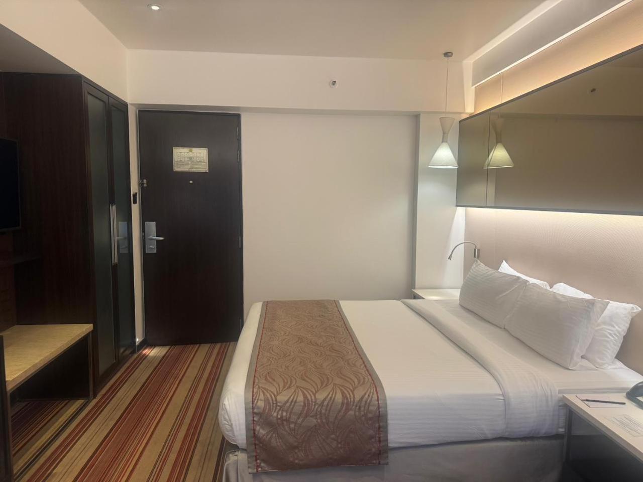 The Sahil Hotel Bombaj Zewnętrze zdjęcie